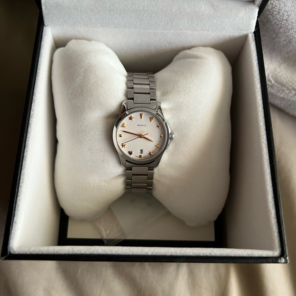 Gucci Timeless Watch